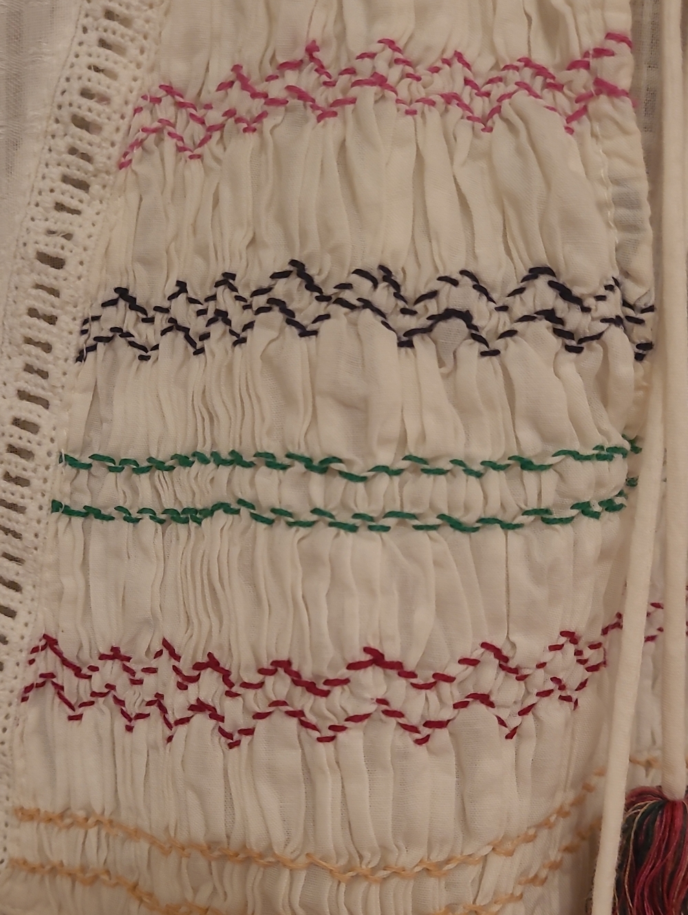 Blouse - Picture 2 of 10